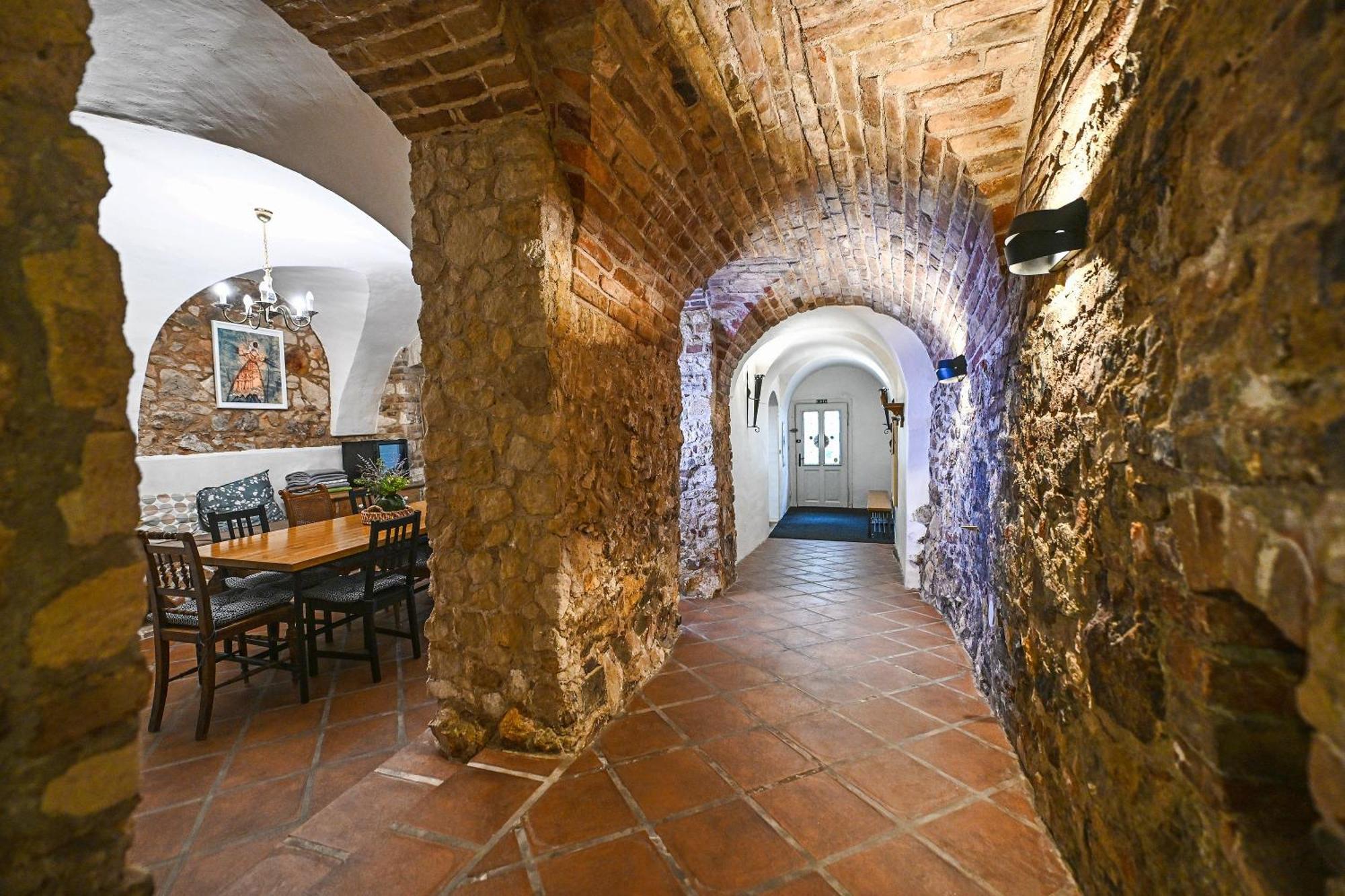 Boutique Apartman Mikulov Luaran gambar