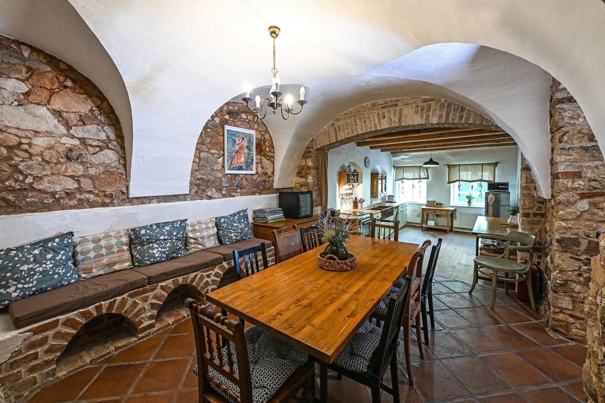 Boutique Apartman Mikulov Luaran gambar
